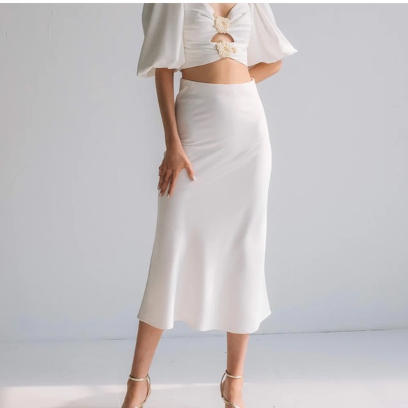 Rosewater House White Avin Midi Skirt and Rosa Silk Top Set, Size S - Picture 4 of 13